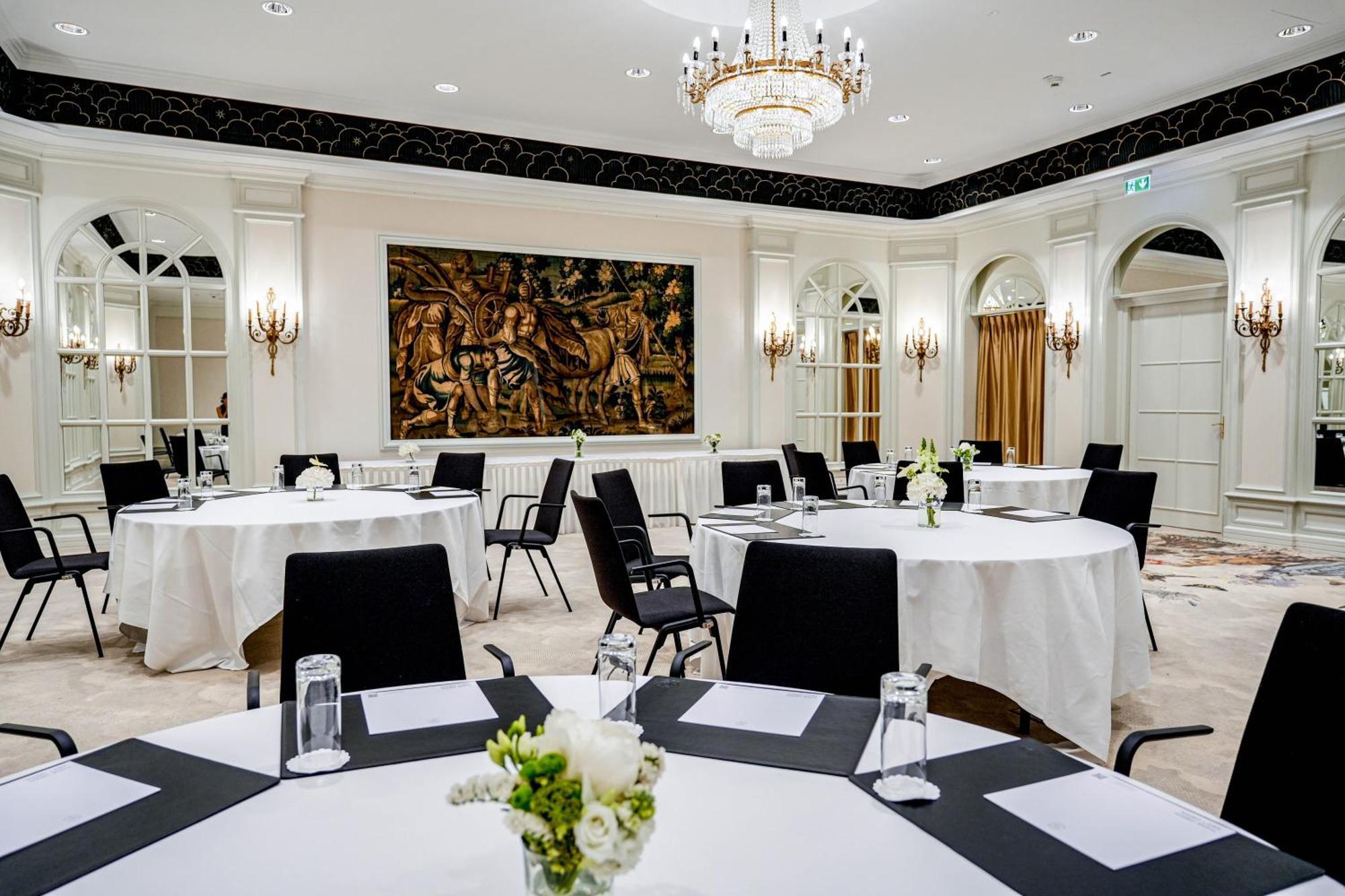 Steigenberger Icon Parkhotel 5*